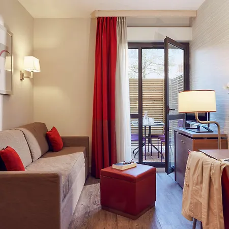 Apartahotel Adagio Centre 4*