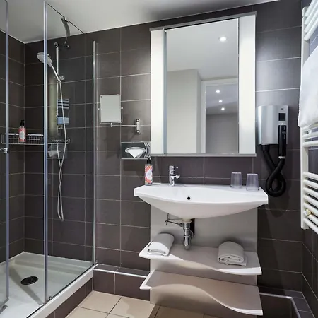 Adagio Centre Apartahotel 4*