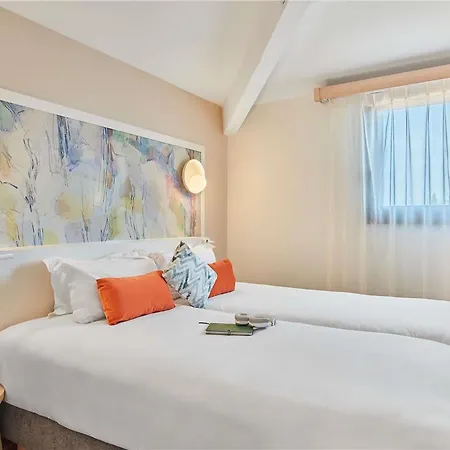 Apartahotel Adagio Centre 4*